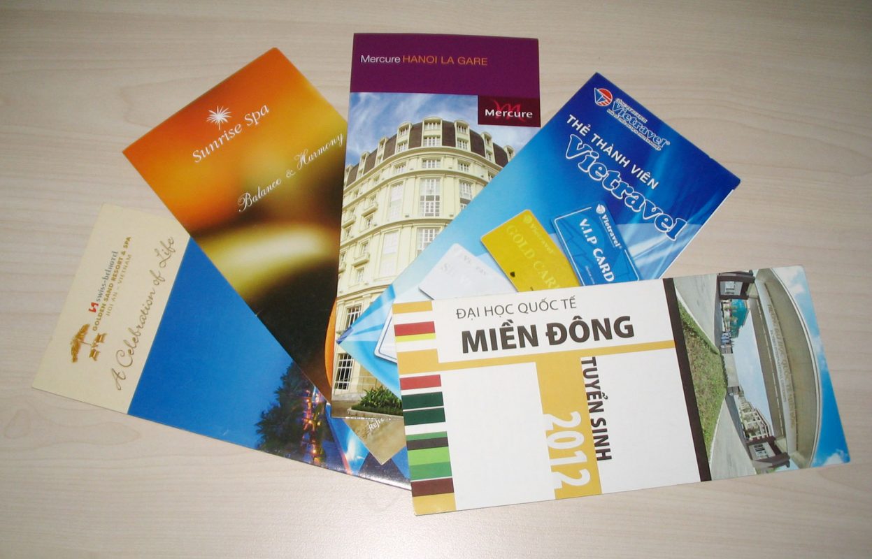 in-brochure-chat-luong-1