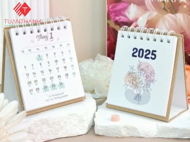 in lịch để bàn theo yêu cầu